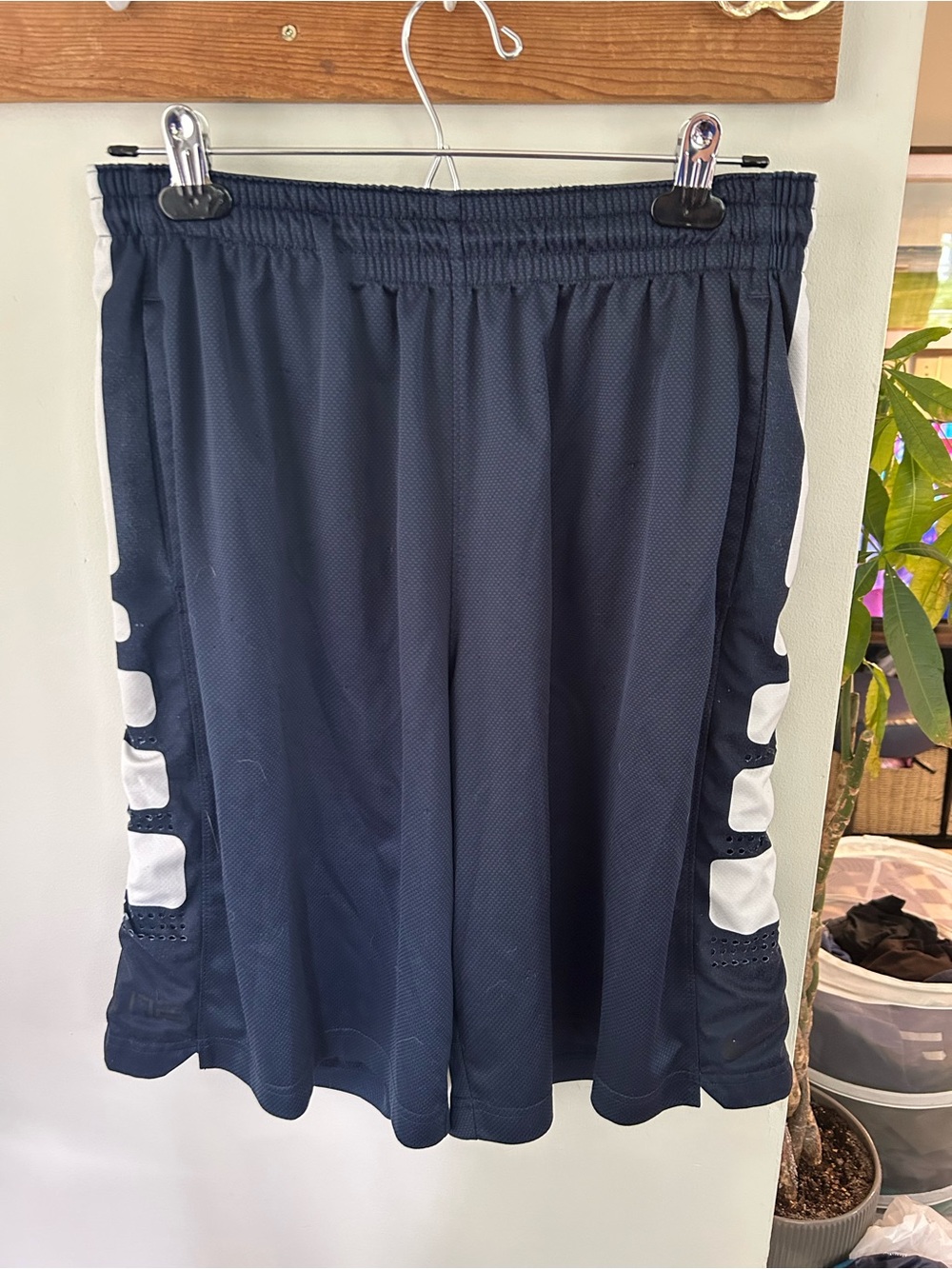 Nike Elite Stripe Basketball Shorts - Navy Blue / White - Size Large